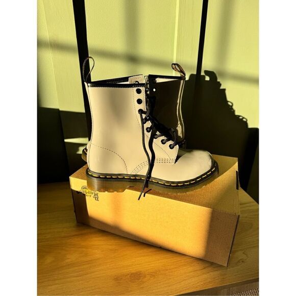 Doc Martens 1460 Zinc Grey Gray Slate Patent Lamper Women’s Boots, Size 7, NIB N - Picture 11 of 14